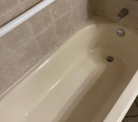 Bathtub after cleaning